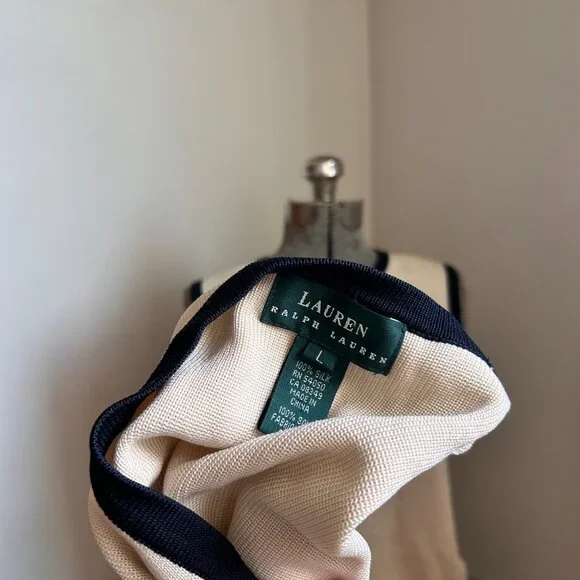 Ralph Lauren, Size Large 100% silk - Picture 4 of 4